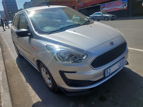 Ford Figo 1.4i Trend 5-Door Hatch Back