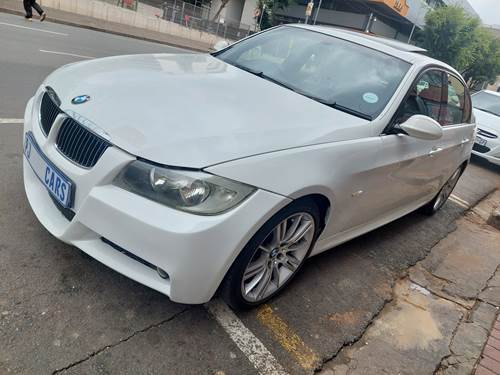 BMW 320i (E90) Auto