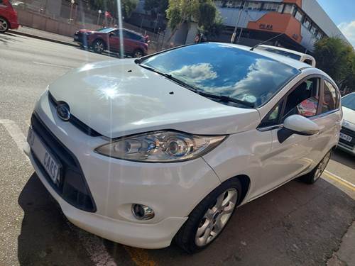 Ford Fiesta 1.6i Titanium 5 Door