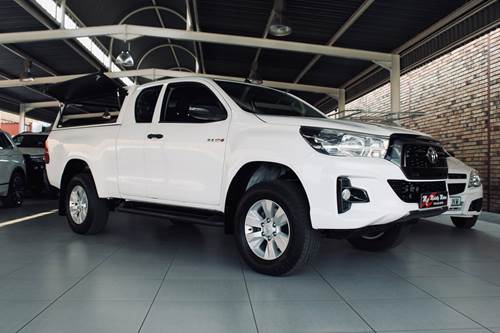 Toyota Hilux 2.4 GD-6 RB SRX Extra Cab Auto