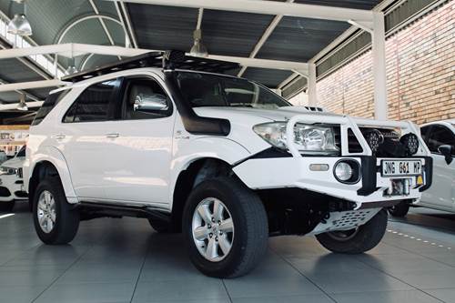 Toyota Fortuner III 3.0 D-4D 4x4