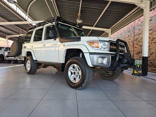 Toyota Land Cruiser 70 4.2 Diesel Station Wagon