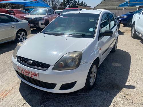 Ford Fiesta 1.4i Trend 5 Door