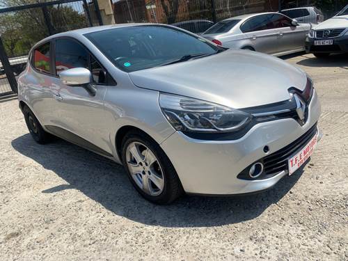 Renault Clio IV 900T (66kW) Dynamique 5 Door