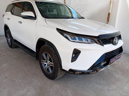 Toyota Fortuner IV 2.4 GD-6 Raised Body