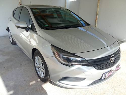 Opel Astra 1.4 T Enjoy 5 Door