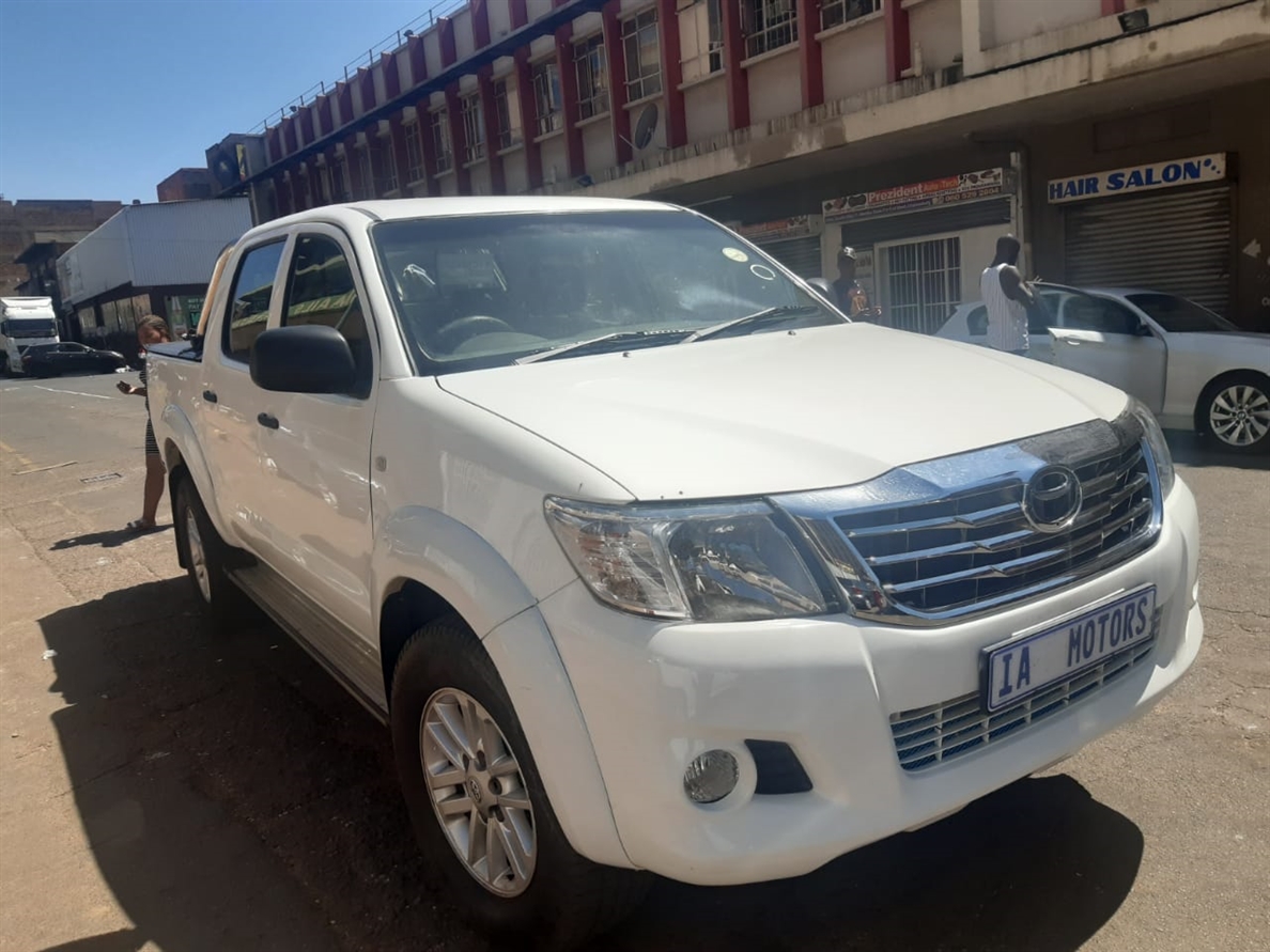 Toyota Hilux ( II) 3.0 D-4D Raider R/B Double Cab For Sale - R 160 000 ...