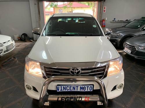 Toyota Hilux ( II) 2.5 D-4D SRX 4X4 Double Cab