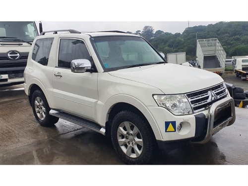 Mitsubishi Pajero 3.2 Di-Dc (121 kW) GLS SWB Auto