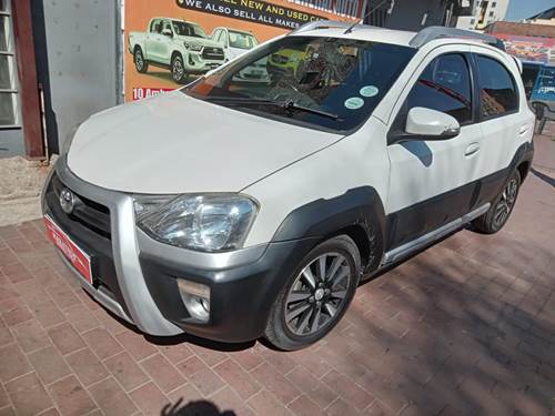 Toyota Etios Cross 1.5 Xs Hatch