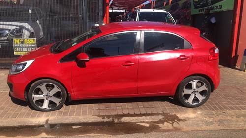 Kia Rio V 1.4 Hatch