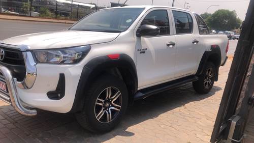 Toyota Hilux 2.4 GD-6 Raider Double Cab Auto 4x4