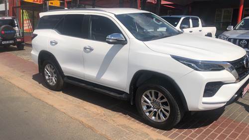 Toyota Fortuner V 2.8 GD-6 VX Auto