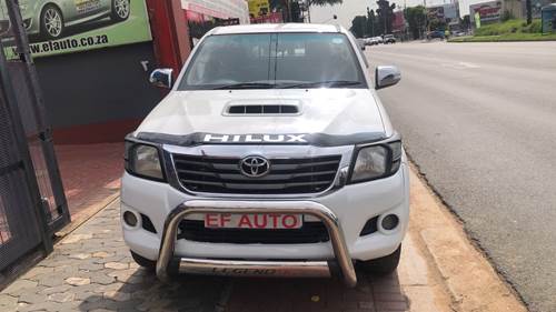 Toyota Hilux ( II) 3.0 D-4D Raider Xtra Cab