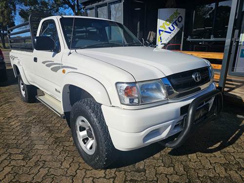 Toyota Hilux 2700i Raider R/B