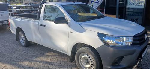 Toyota Hilux 2.4 GD 5MT Aircon Single Cab