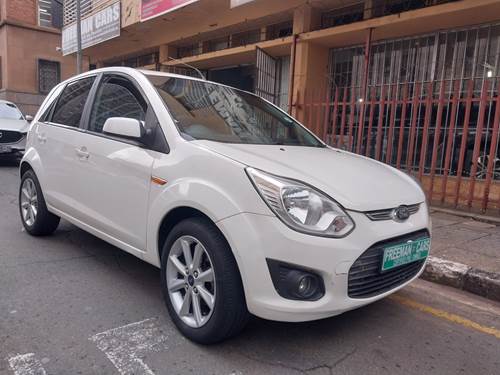 Ford Figo 1.4i Trend 5-Door Hatch Back