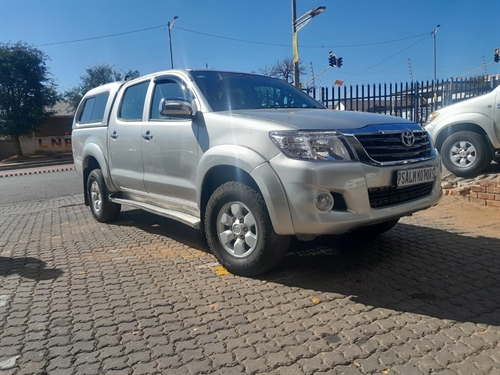 Toyota Hilux (Mark I) 2.7 VVTi Raider R/B