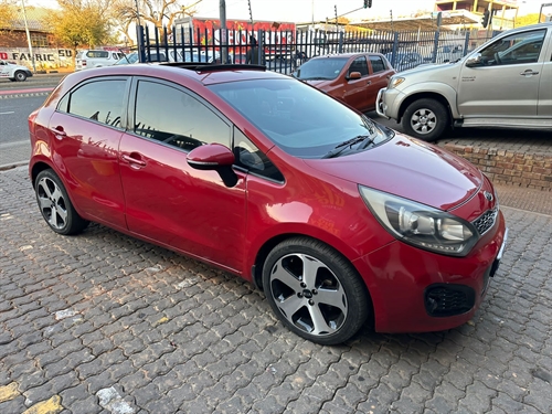 Kia Rio V 1.4 Hatch