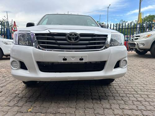 Toyota Hilux ( II) 2.0 VVTi Single Cab