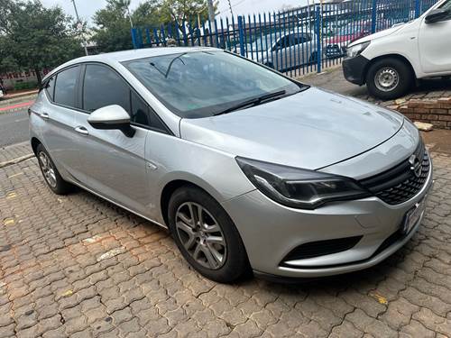 Opel Astra 1.0 Enjoy 5 Door