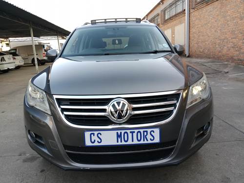 Volkswagen (VW) Tiguan I 2.0 TDi Sport and Style