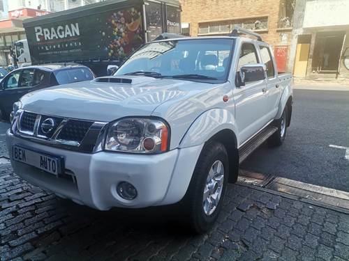 Nissan Hardbody NP300 2.5 TDi 4x4 Double Cab