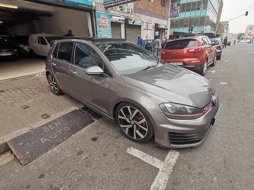 Volkswagen (VW) Golf 7 GTi 2.0 TSi DSG