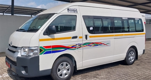 Toyota Quantum HIACE 2.5 D-4D Sesfikile 16 Seat