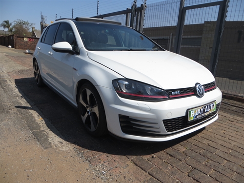 Volkswagen (VW) Golf 7 GTi 2.0 TSi DSG