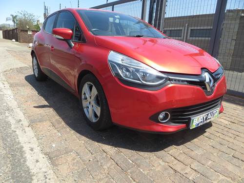 Renault Clio IV 900T (66kW) Dynamique 5 Door