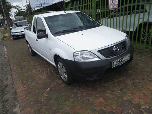 Nissan NP200 1.6i Pack