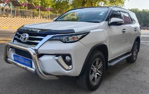 Toyota Fortuner IV 2.4 GD-6 Raised Body