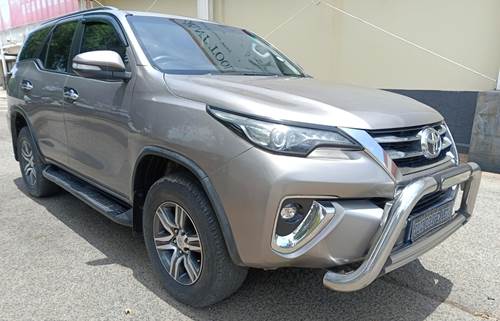 Toyota Fortuner IV 2.4 GD-6 4x4 Auto