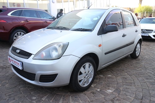 Ford Fiesta 1.6i Trend 5 Door