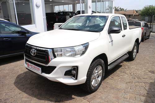 Toyota Hilux 2.4 GD-6 RB SRX Extra Cab 