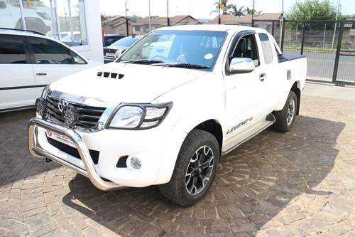 Toyota Hilux ( II) 3.0 D-4D Raider Xtra Cab