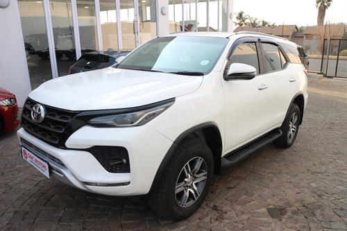 Toyota Fortuner V 2.4 GD-6 Raised Body Auto