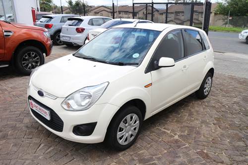 Ford Figo 1.4i Trend 5-Door Hatch Back