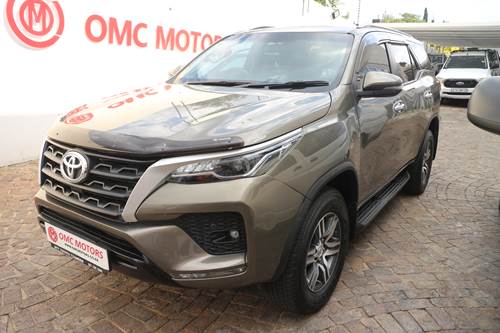 Toyota Fortuner V 2.4 GD-6 Raised Body Auto