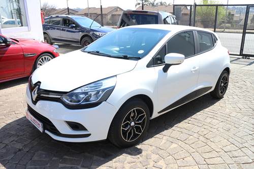 Renault Clio IV 900T (66kW) Expression 5 Door