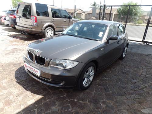 BMW 118i (E87)