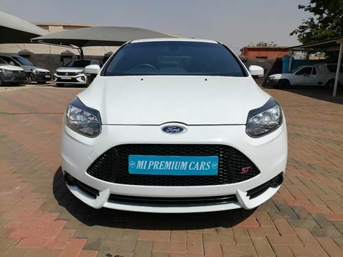 Ford Focus 2.0 GTDi ST1 5 Door