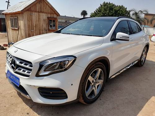 Mercedes Benz GLA 200