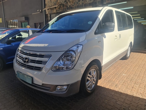 Hyundai H1 2.4 CVVT GLS 9 Seater