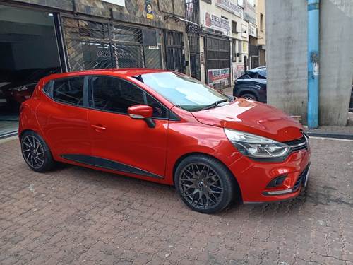 Renault Clio IV 900T (66kW) Dynamique 5 Door