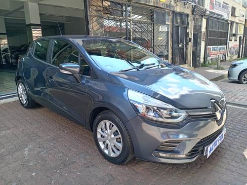 Renault Clio IV 900T (66kW) Expression 5 Door