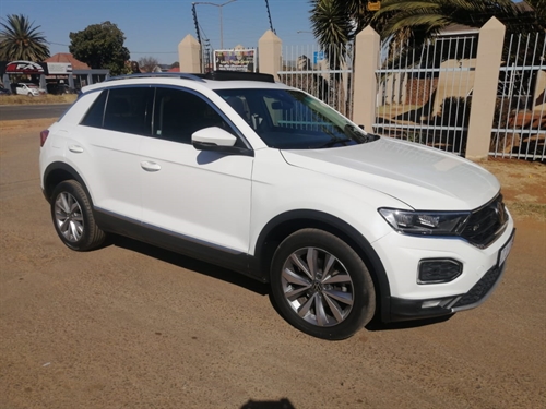 Volkswagen (VW) T-Roc 2.0 TSI 4Motion R-Line DSG