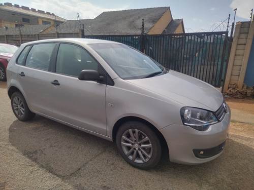 Volkswagen (VW) Polo Vivo 1.6 Hatch Trendline 5 Door 