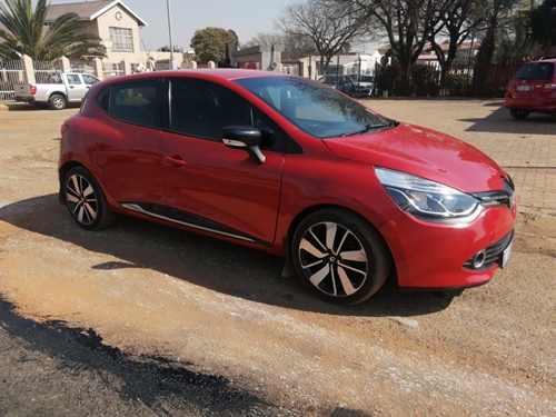 Renault Clio IV 900T (66kW) Dynamique 5 Door